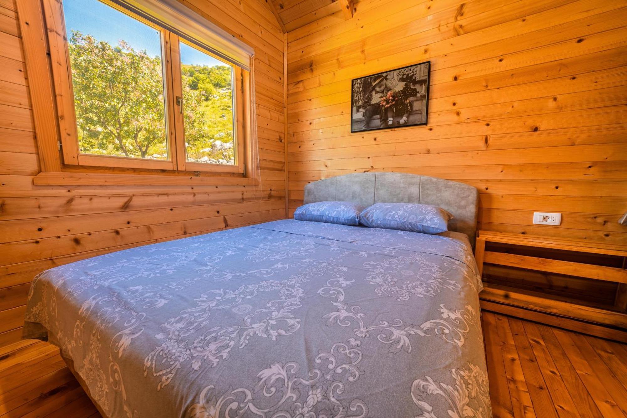 Boljesestre Lake Retreat Golubovci Extérieur photo