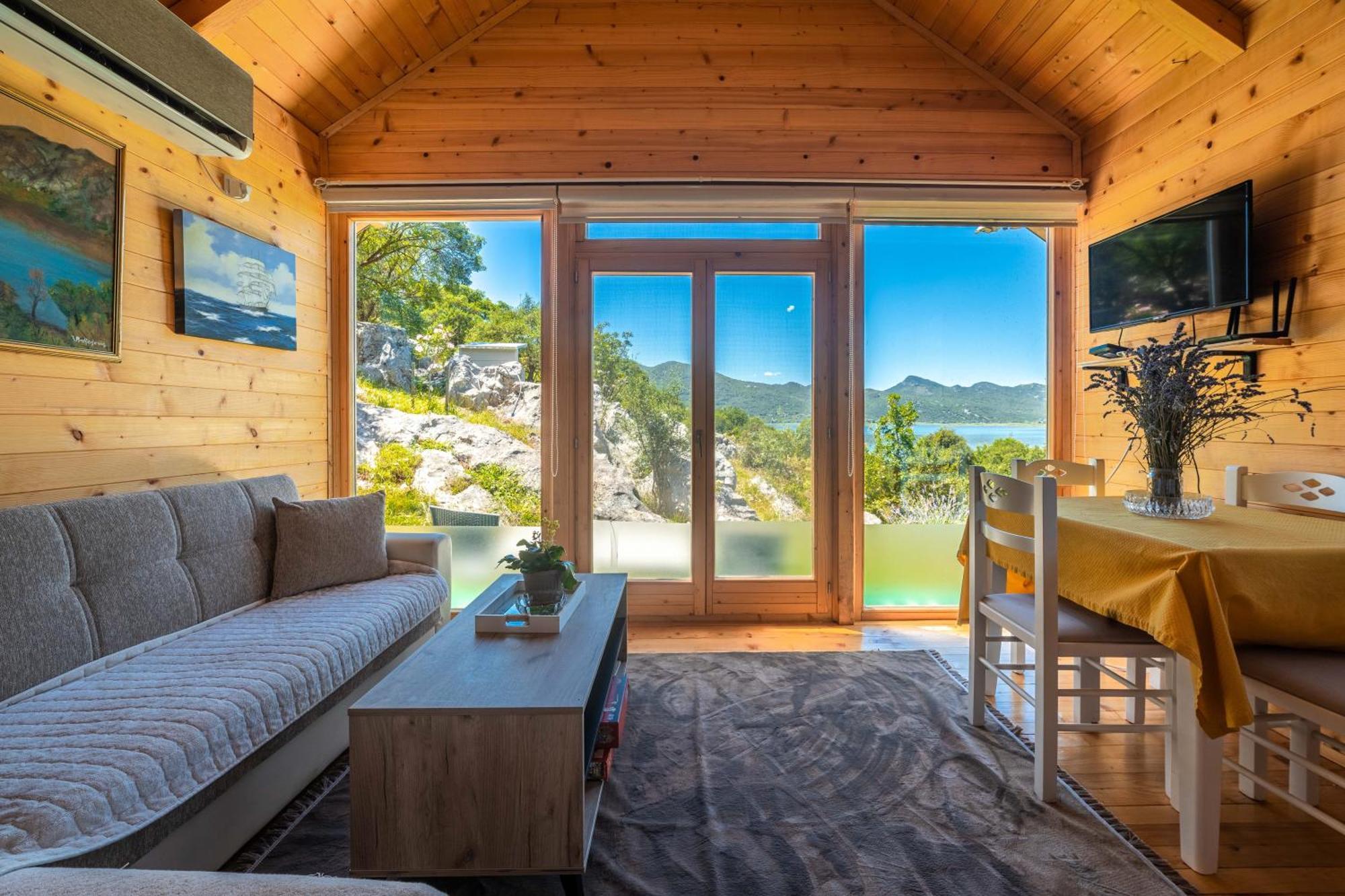 Boljesestre Lake Retreat Golubovci Extérieur photo